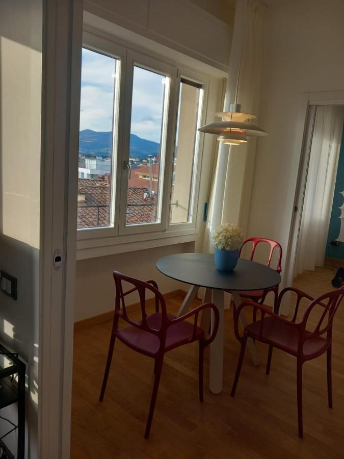 Sweetly In Apartment *